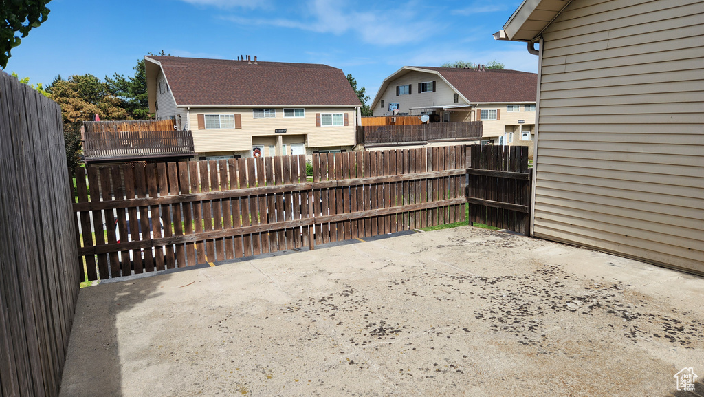 View of patio / terrace featuring a residential view