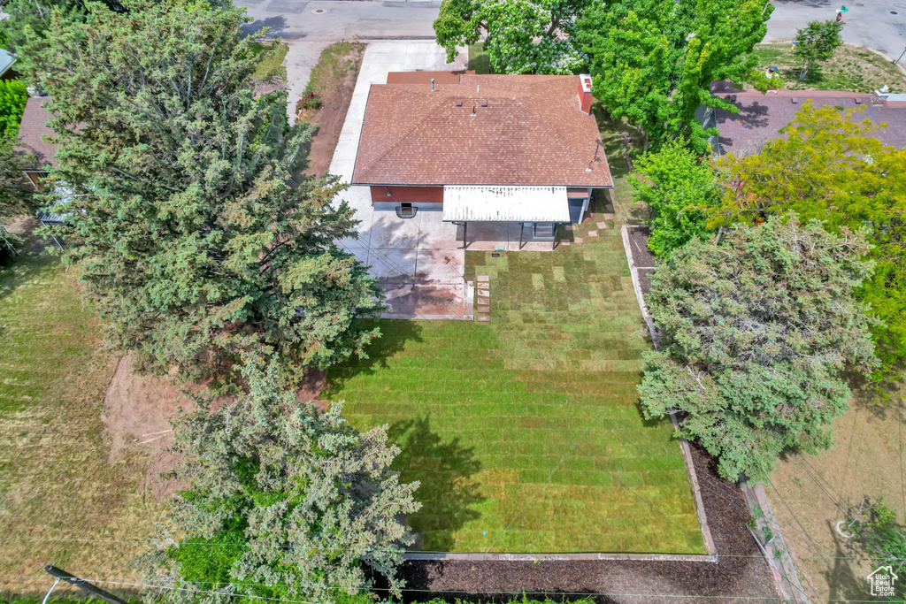 Aerial view of property and surrounding area