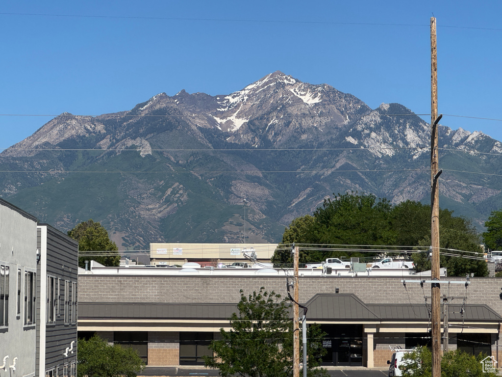 8392 S SKY MIRROR LN #302 Midvale, UT 84047