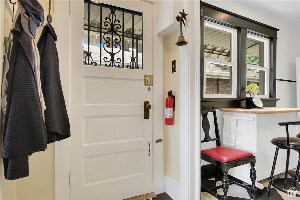 Entryway featuring baseboards