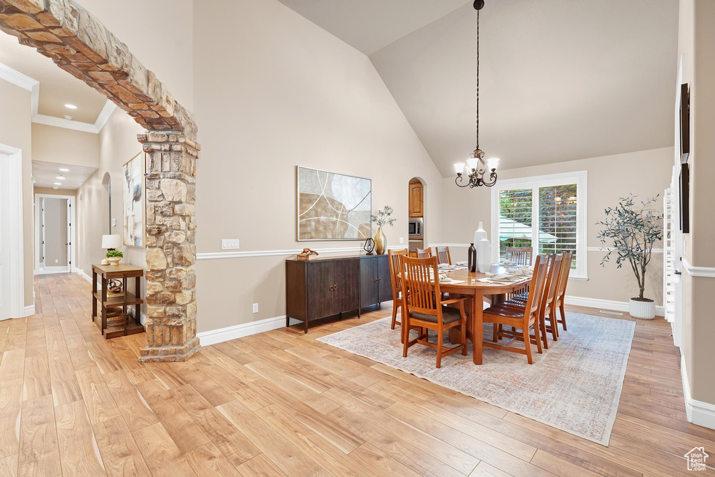 2221 E FISHER LN Salt Lake City, UT 84109