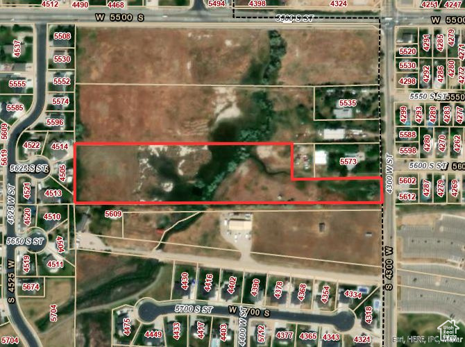 Aerial view of property's location with property boundaries highlighted