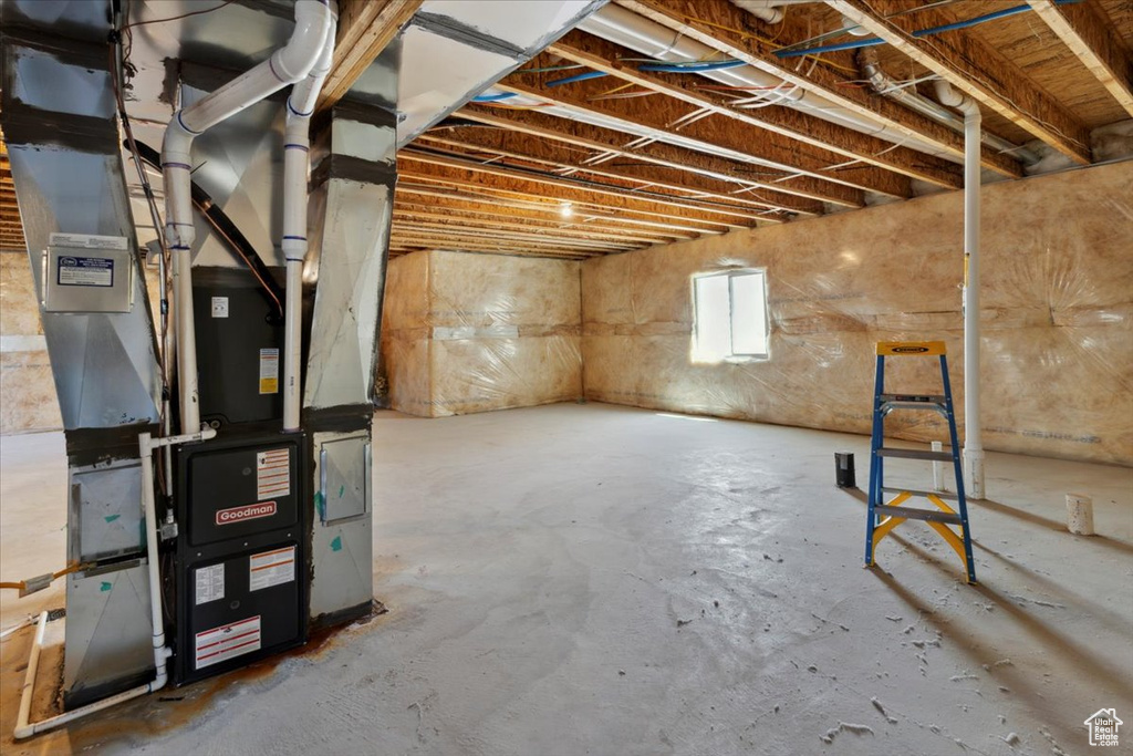 Below grade area with heating unit