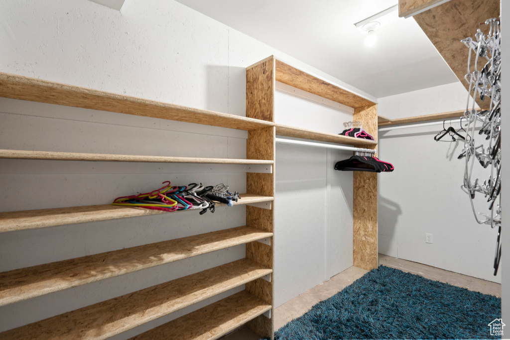 View of walk in closet