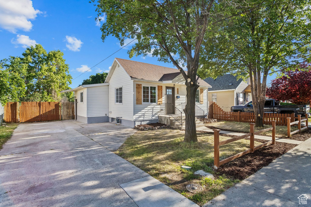 View of front of home featuring driveway