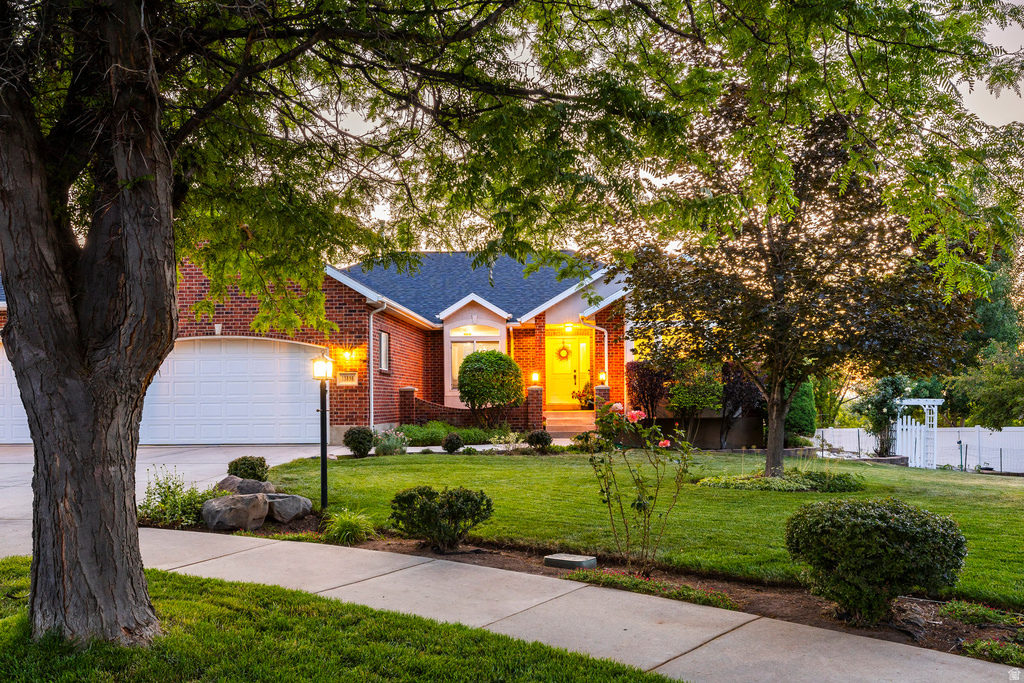 13898  Summerset Cir