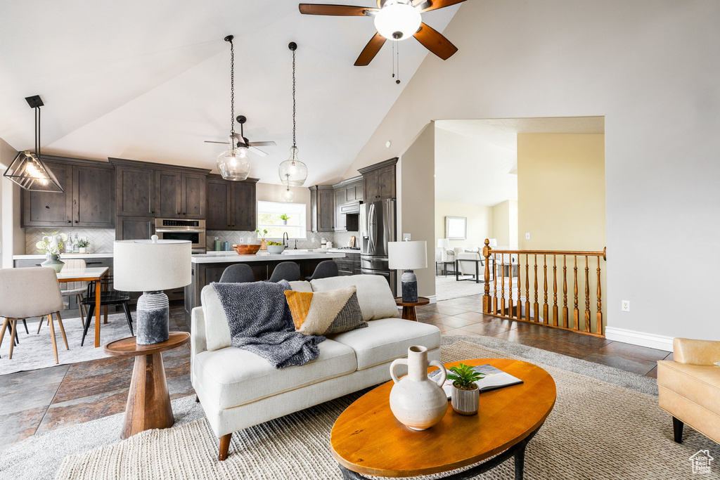 Photo 5 for MLS #2091112 at 13898 Summerset Cir