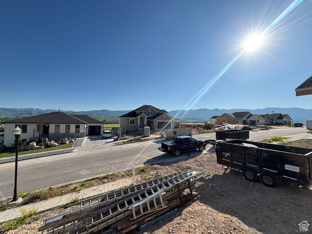 View of yard featuring a mountain view