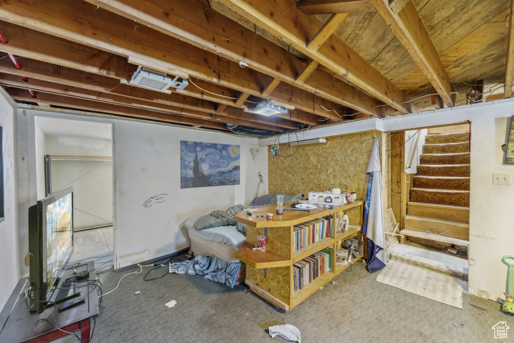 Below grade area with stairs