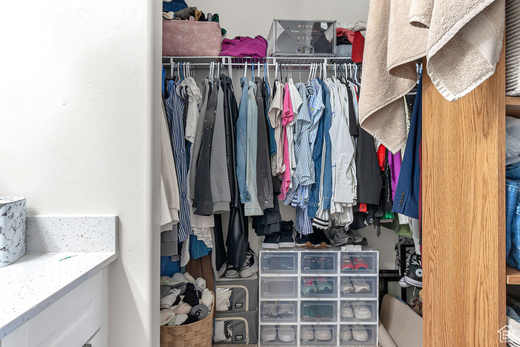 View of walk in closet