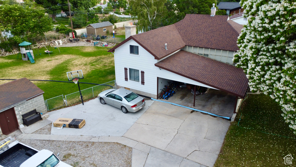Aerial view of property and surrounding area