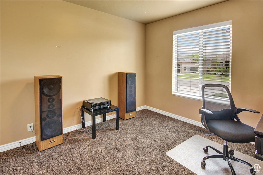Office featuring carpet flooring and baseboards