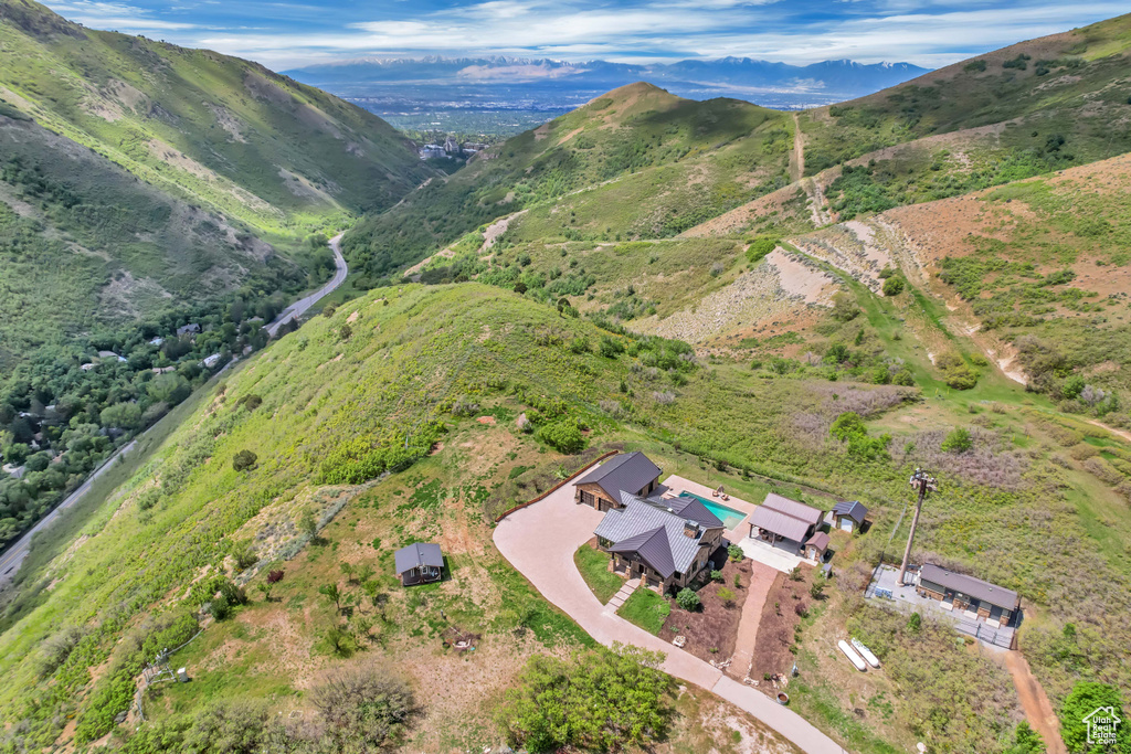 Aerial view of property\'s location with mountains