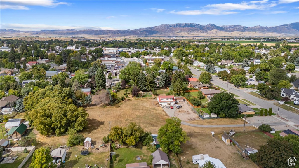 View of property location featuring a mountainous background