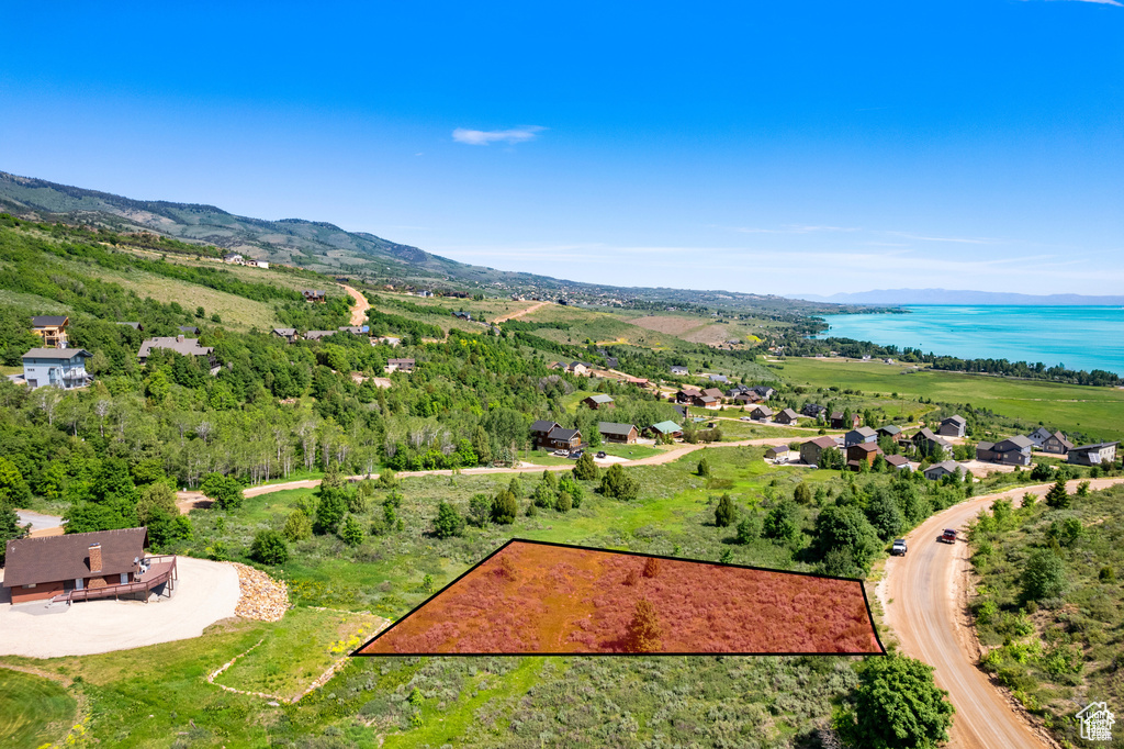 Bird's eye view of a water and mountain view