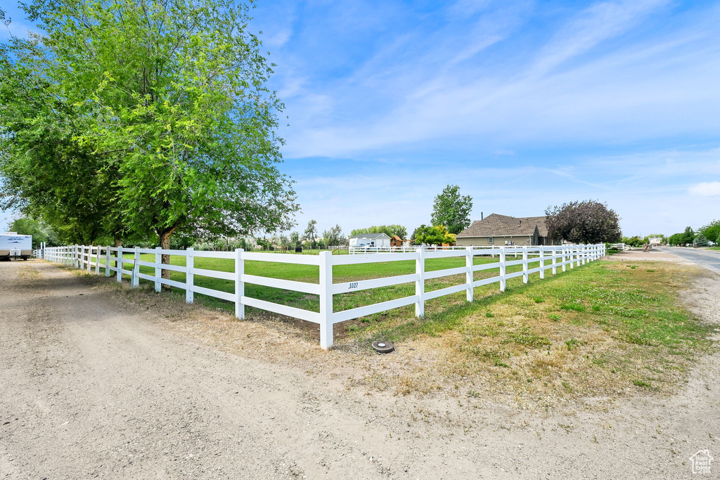 View of dirt / gravel road