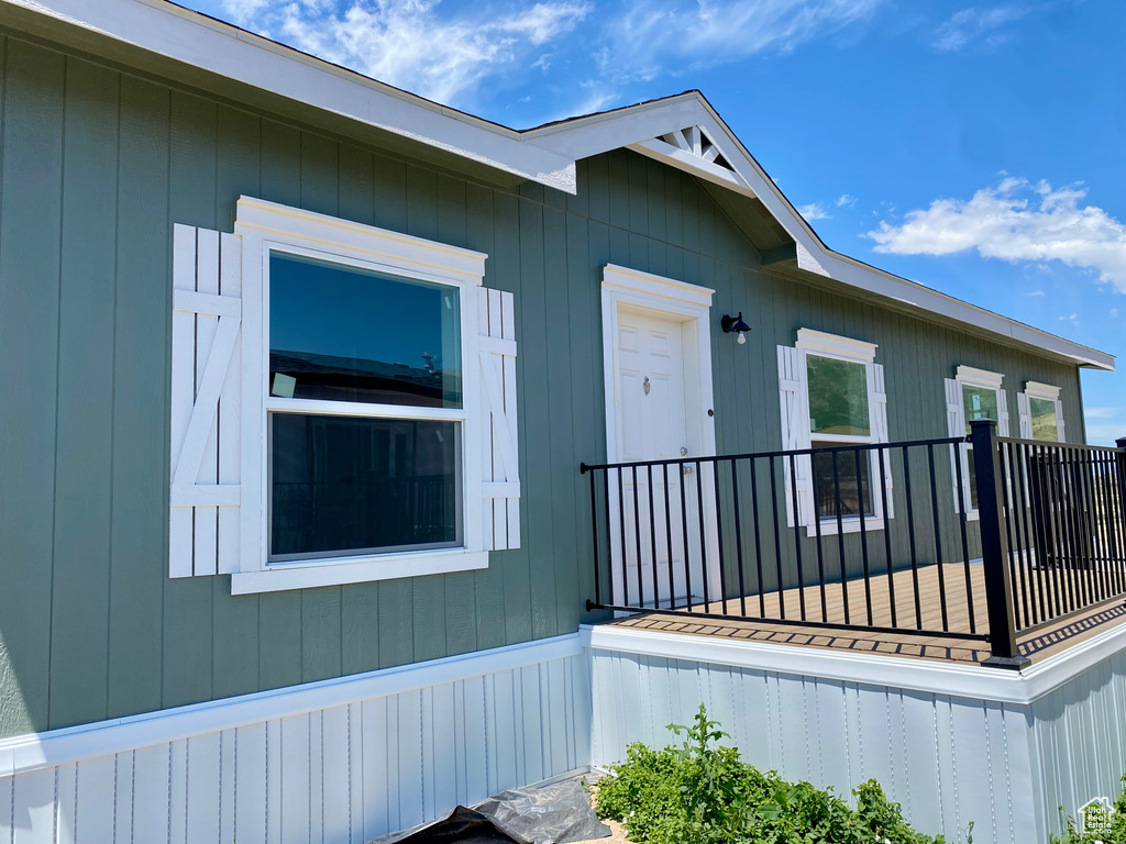 View of side of home