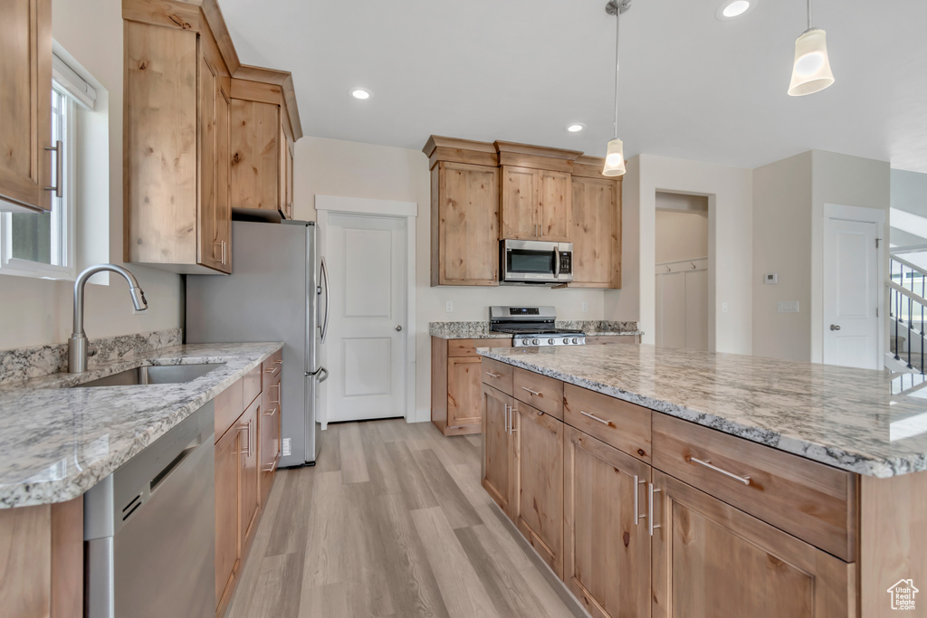 7982 N BRISTLECONE RD Eagle Mountain, UT 84005