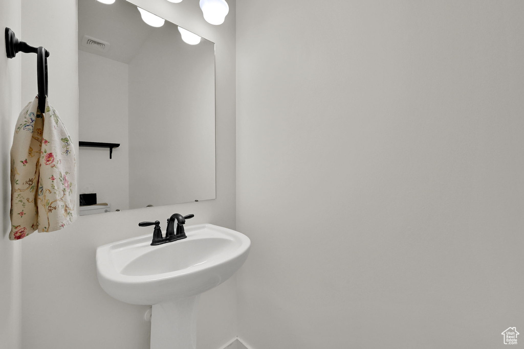 Bathroom with a sink
