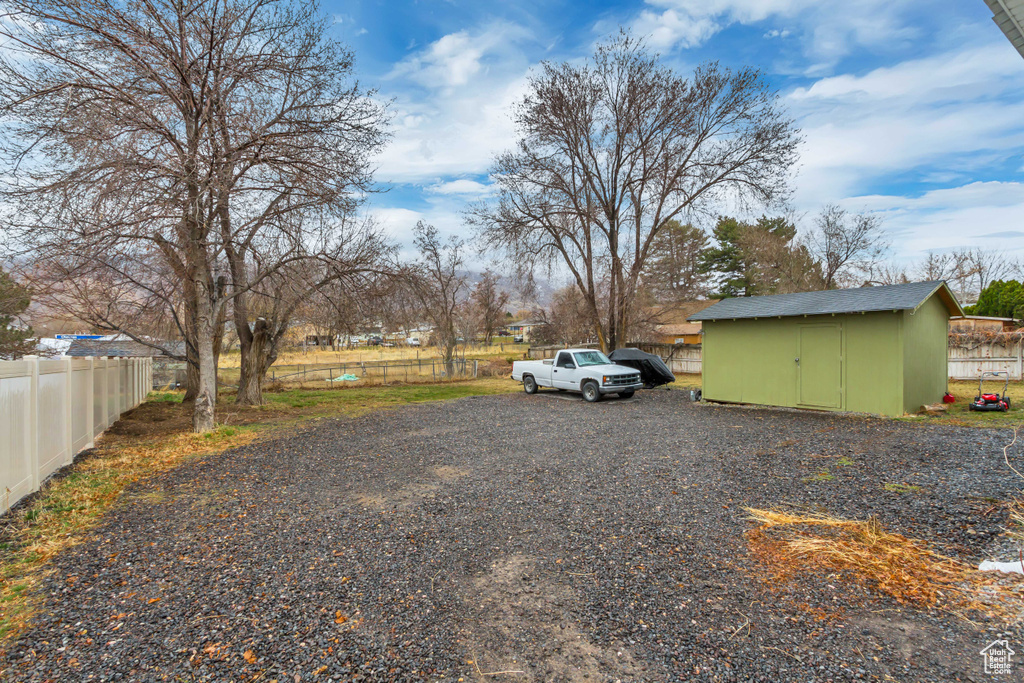 View of dirt / gravel road