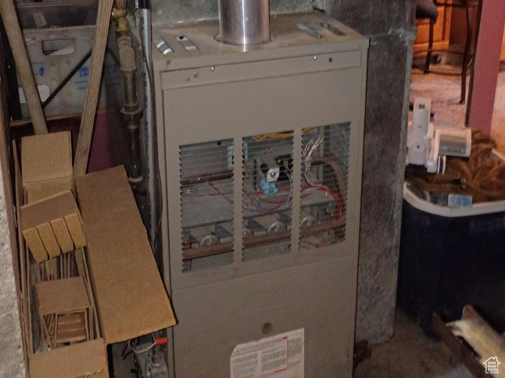 Utilities with heating unit