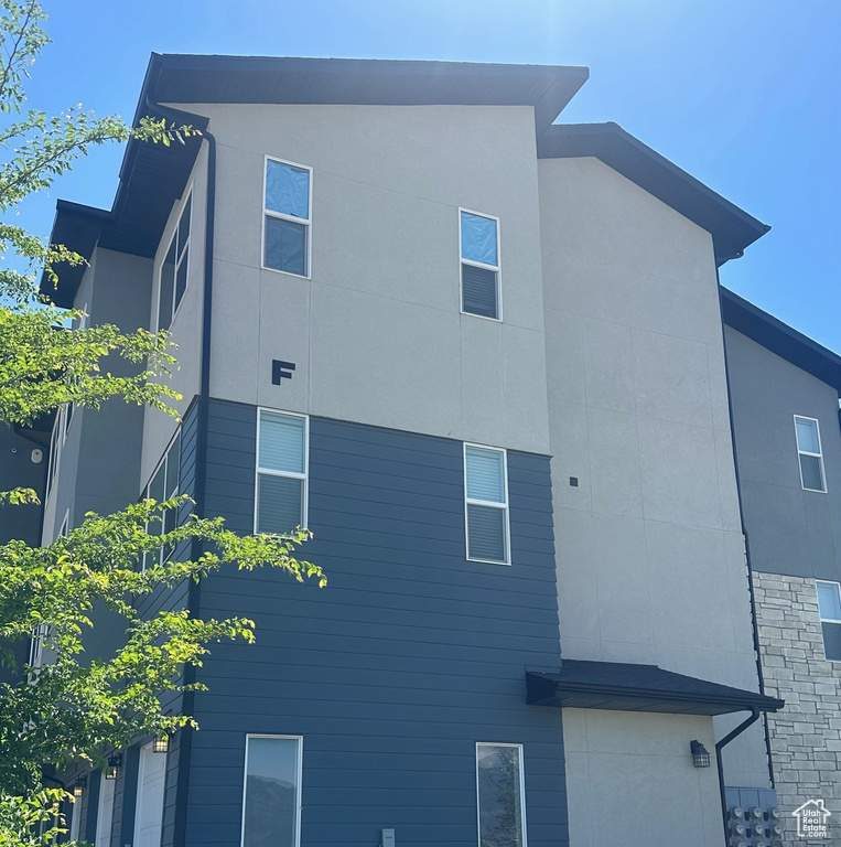 View of side of home