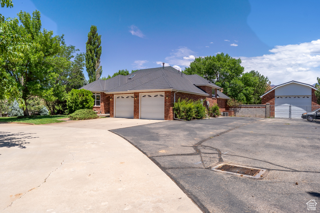 4163 S BEEMAN RD Moab, UT 84532