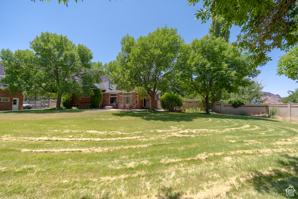 4163 S BEEMAN RD Moab, UT 84532