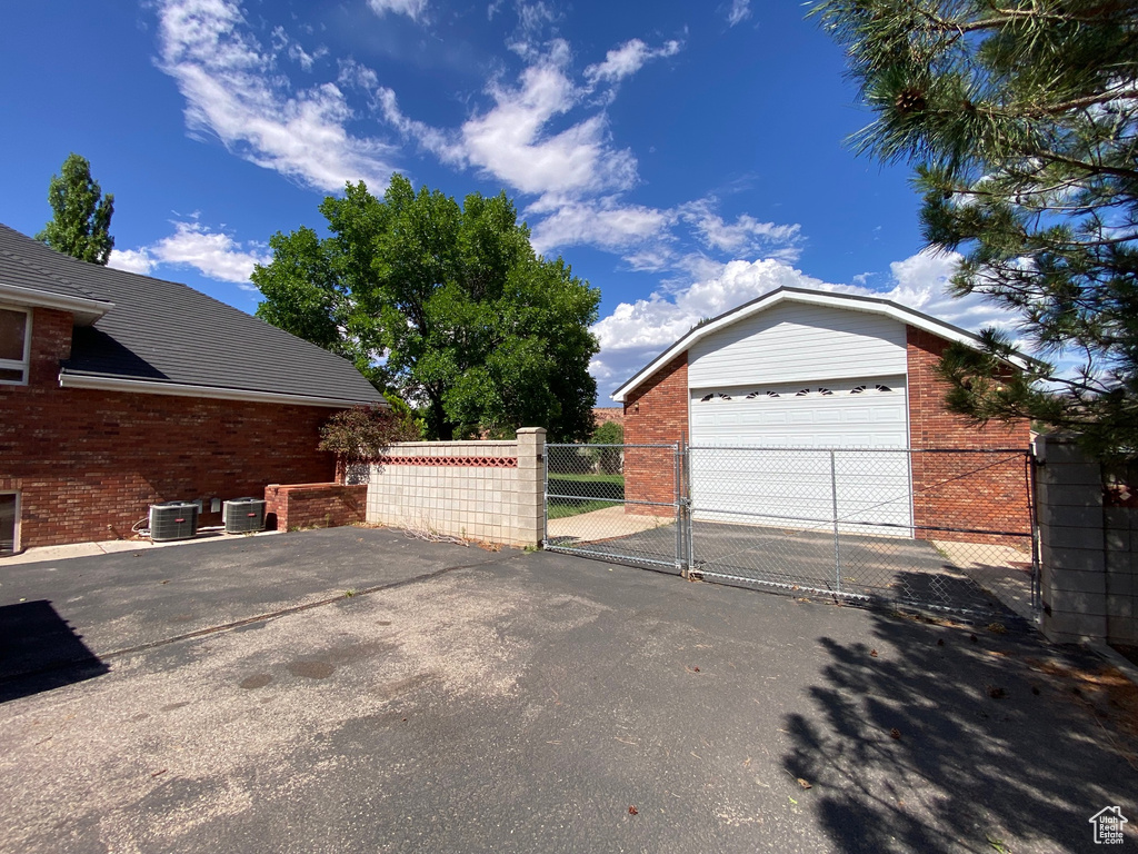 Garage featuring a gate