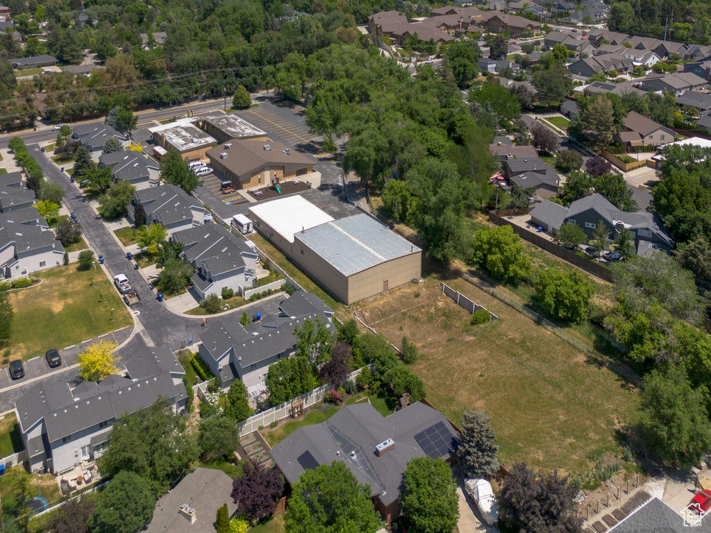Aerial view of residential area featuring a mountain backdrop