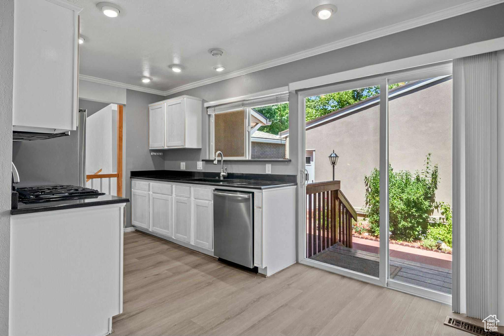 Photo 6 for MLS #2091534 at 1870 E Monterey Dr