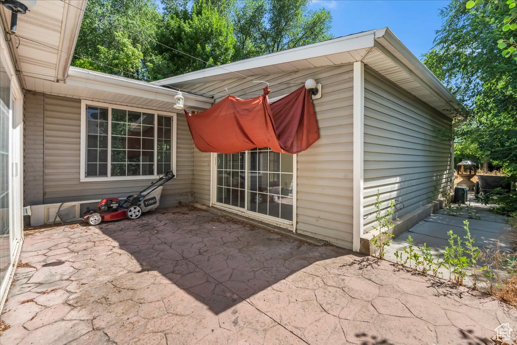 5163 S EASTMOOR RD Holladay, UT 84117