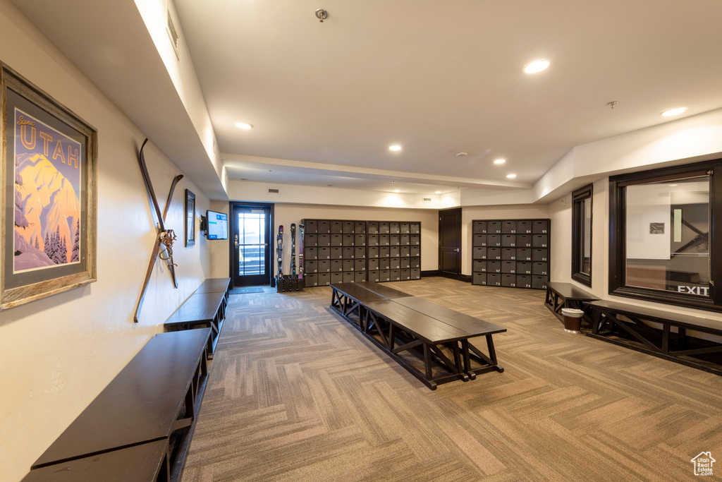 Common area featuring recessed lighting