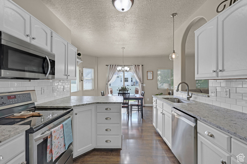 1303 S 1650 W Syracuse, UT 84075