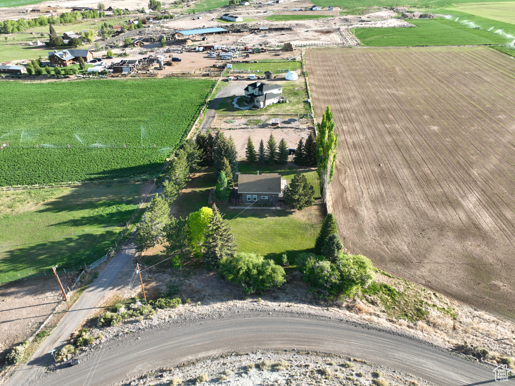 Overview of rural landscape featuring extensive farmland