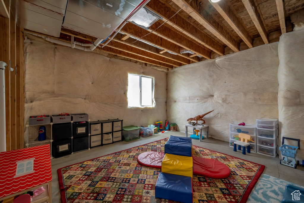 Rec room with concrete floors