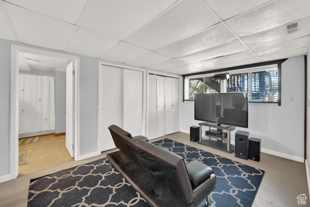 Living room with a drop ceiling