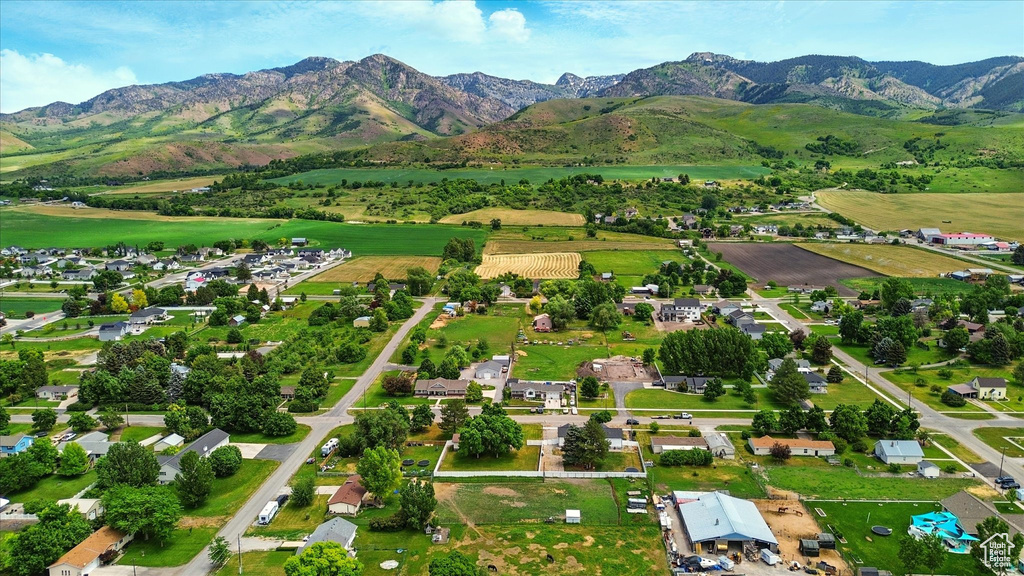 View of property location featuring a mountainous background