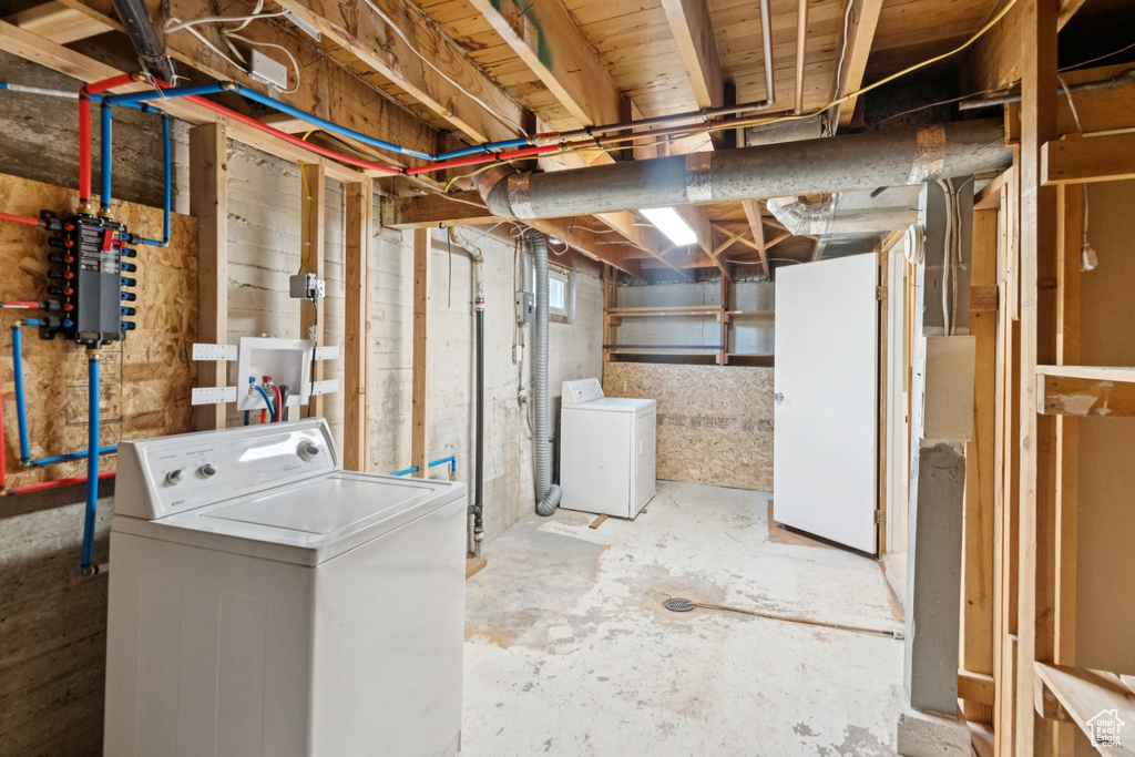 Basement featuring independent washer and dryer
