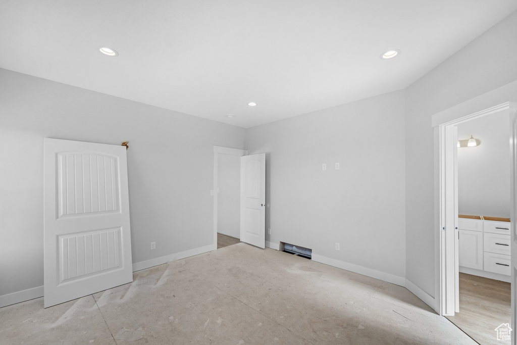 Unfurnished bedroom featuring recessed lighting