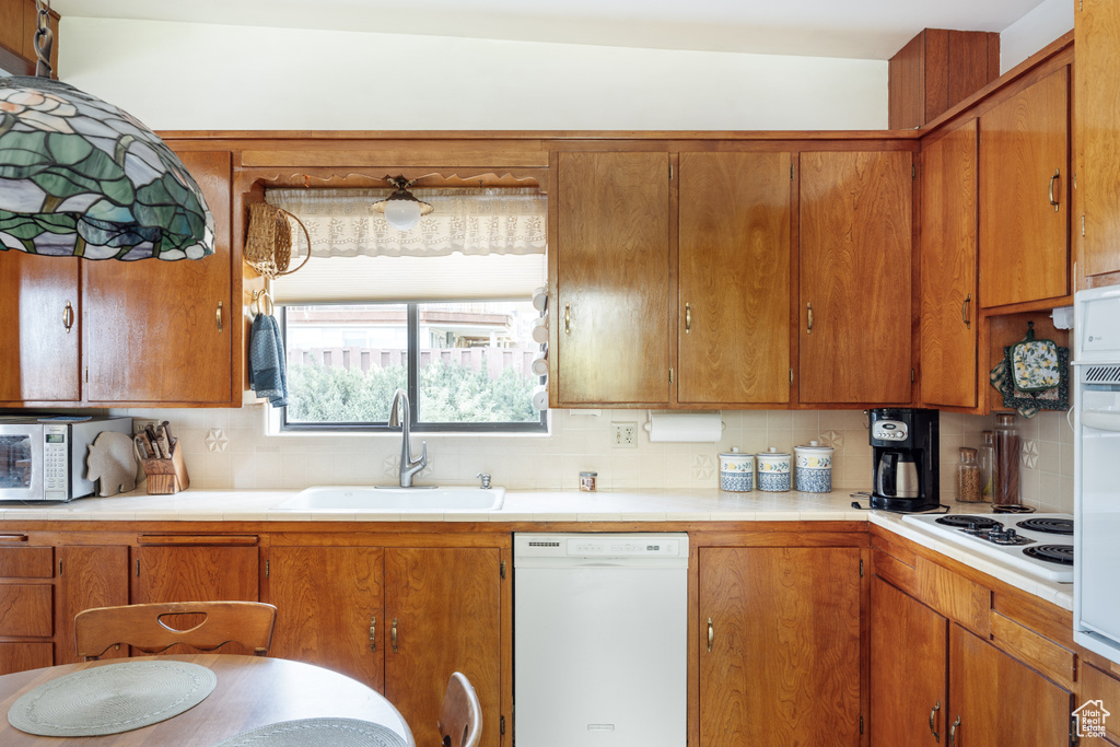 4287 S 2900 DR. Holladay, UT 84124