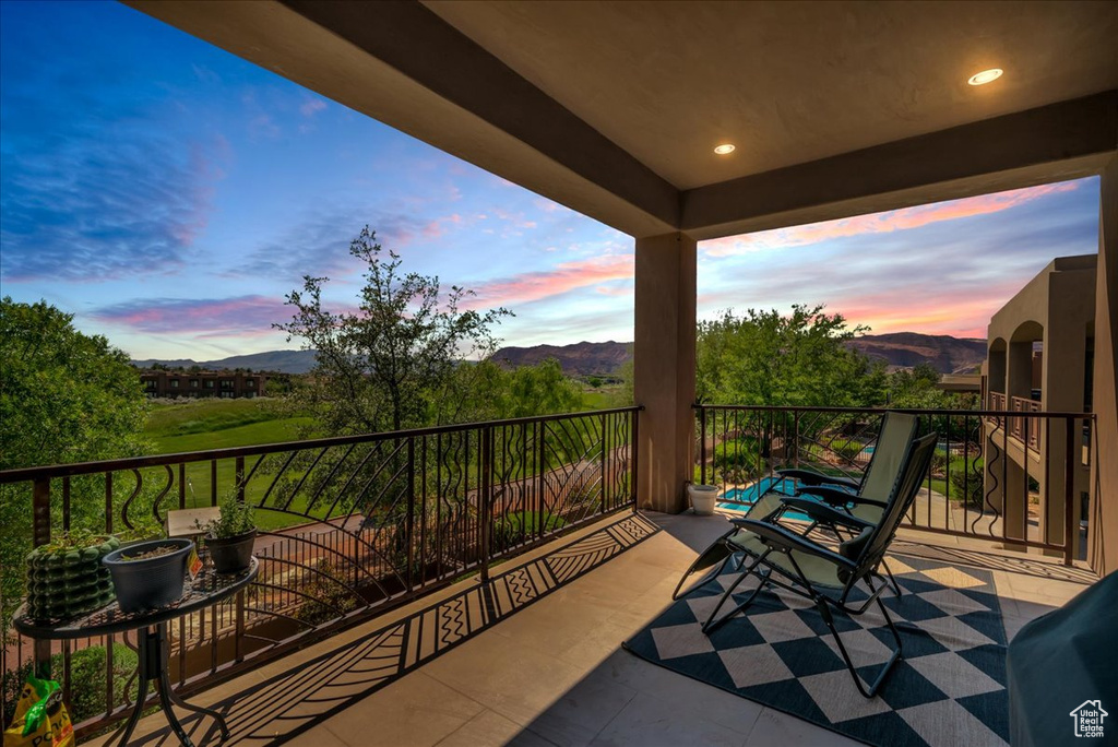 Photo 15 for MLS #2091746 at 1683 W Red Cloud Dr