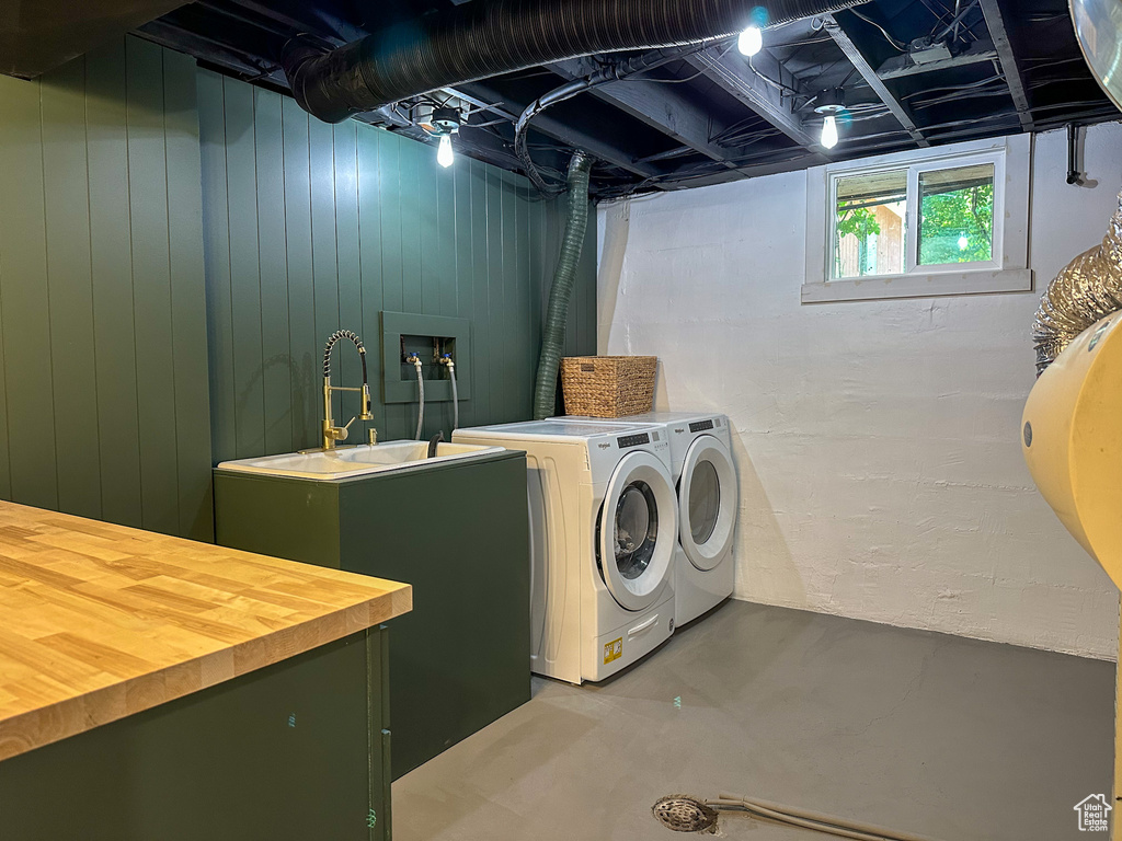Laundry area with independent washer and dryer