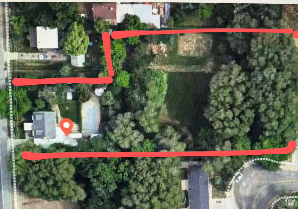 Aerial overview of property\\\'s location with property boundaries highlighted