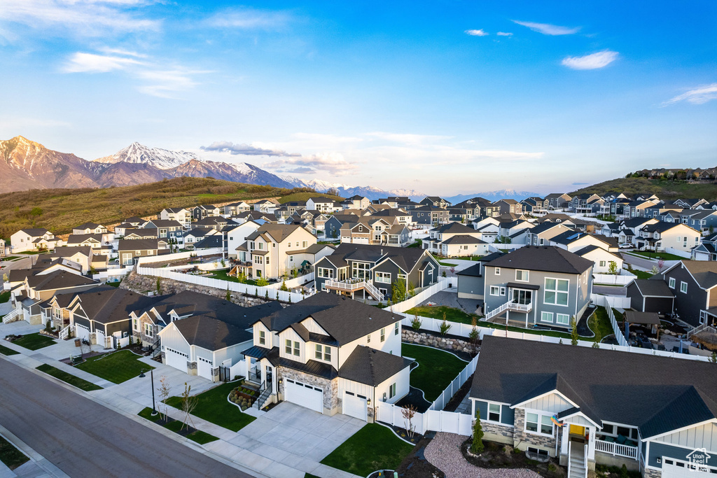 2452 E LONE HILL DR Draper (UT Cnty), UT 84020