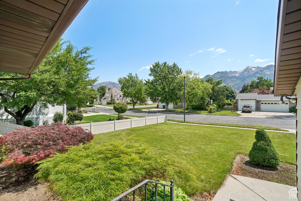 View of yard featuring a mountain view