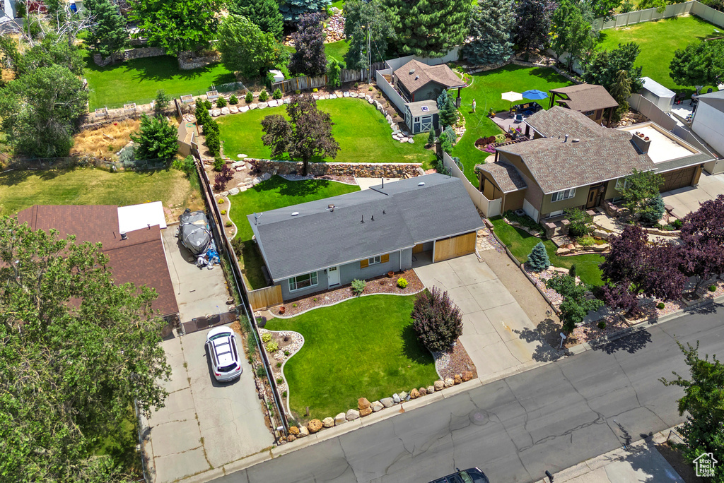 Aerial view of property and surrounding area