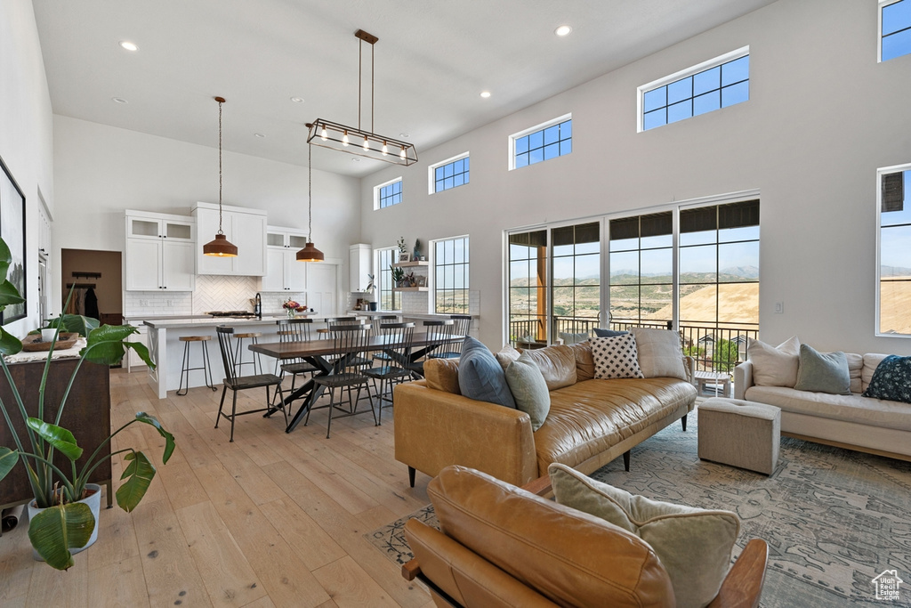5469 N MEADOW LARK LN Lehi, UT 84043