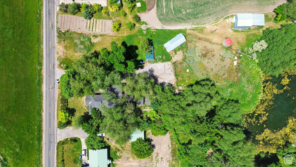Aerial view of property and surrounding area