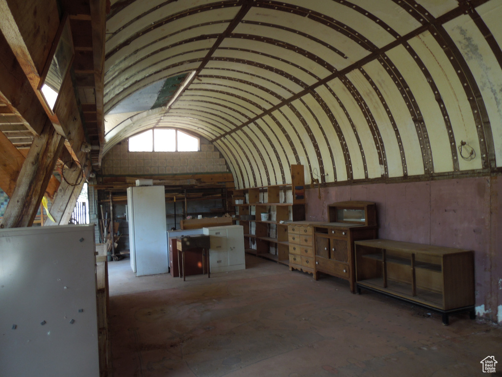 Misc room with vaulted ceiling